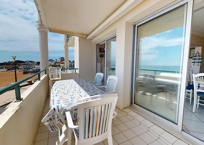 Le Montecristo Face A La